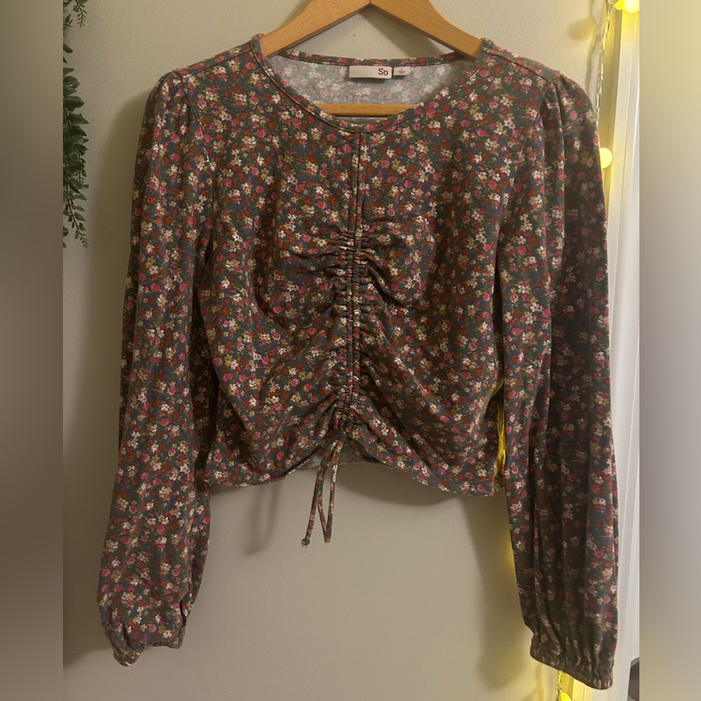 Floral Ruched Long Sleeve cropped Blouse